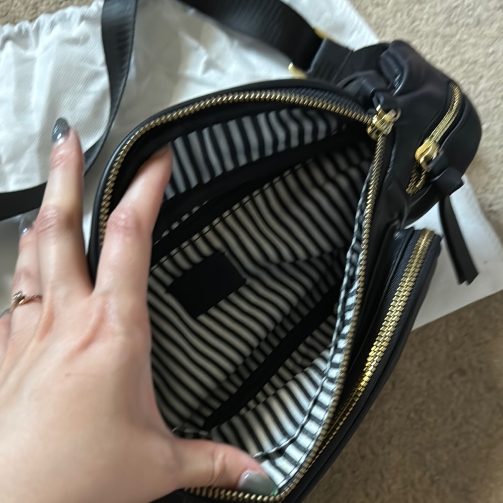 Miss Fong Black Belt Bag/Fanny - Picture 2 of 11